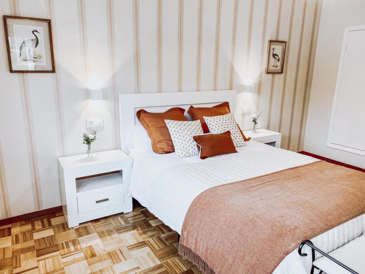 Hostal Bella Kalma, acogedora casa con parking, jardin y wifi Llanes Exterior foto